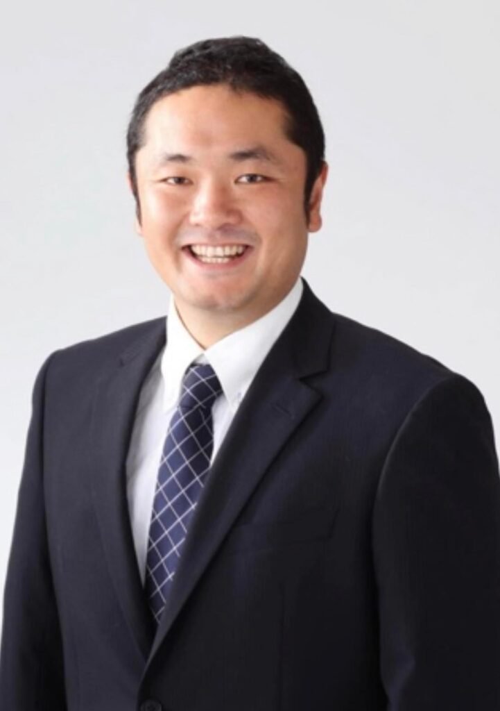 Takanori Nakajima ( immigration lawyer and working support )